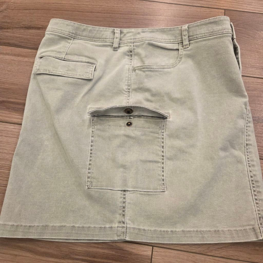 Women's edc pale Green Boyfriend Fit Cargo Mini Skirt Size 8 - Picture 7 of 8